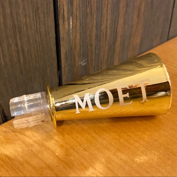 Moet Mini Champagne Bottle Sippers - Picture 2 of 4
